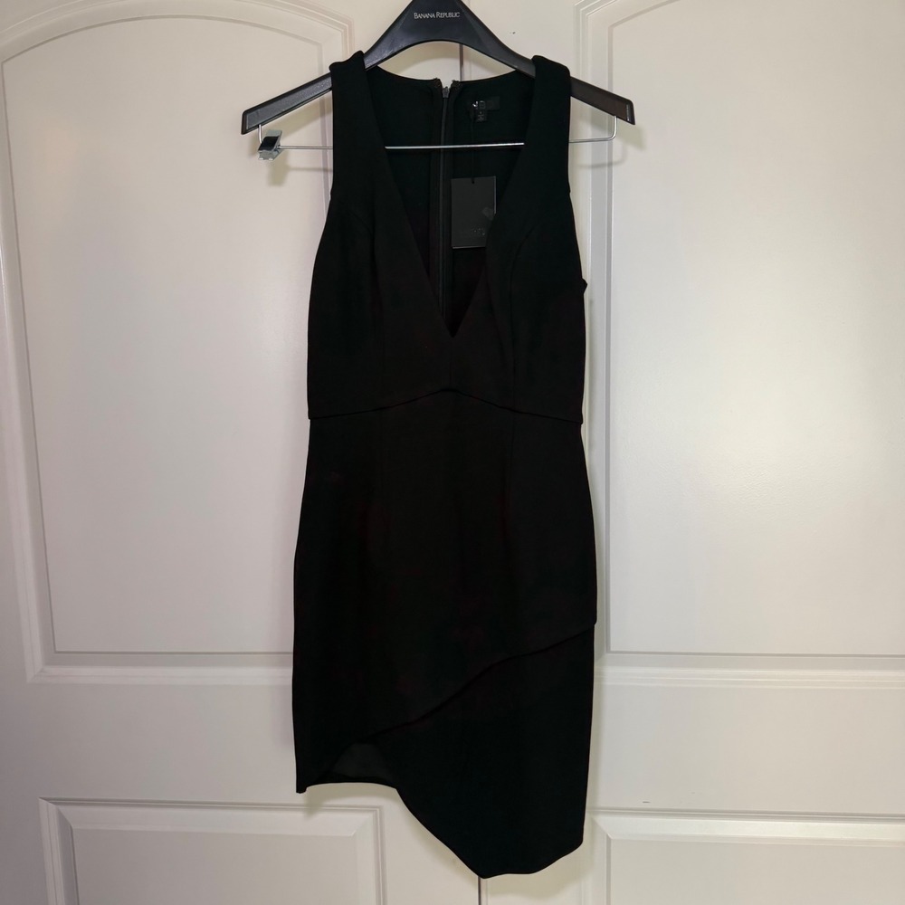 NBD revolve Black Sleeveless Deep V-Neck Asymmetrical Hem Mini Dress Size S NWT